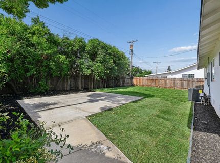 9060 New Dawn Dr, Sacramento, CA 95826 Photo