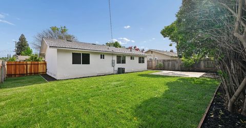 9060 New Dawn Dr, Sacramento, CA 95826 Photo