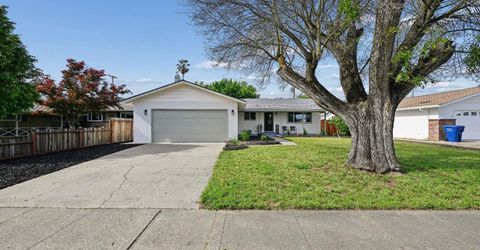 9060 New Dawn Dr, Sacramento, CA 95826 Photo