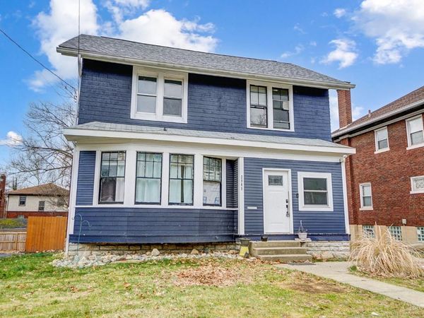 2945 Mignon Avenue, Cincinnati, OH 45211