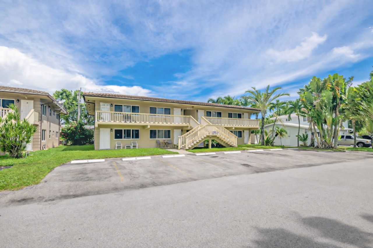 2131 NE 40th Court, Unit 7, Lighthouse Point, FL 33064 Main Photo