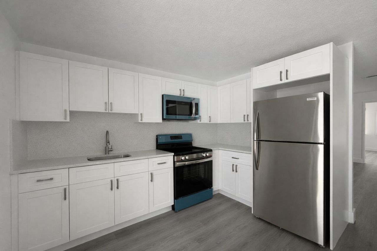 2807 Reo Lane, Unit 3, Palm Springs, FL 33461 Photo