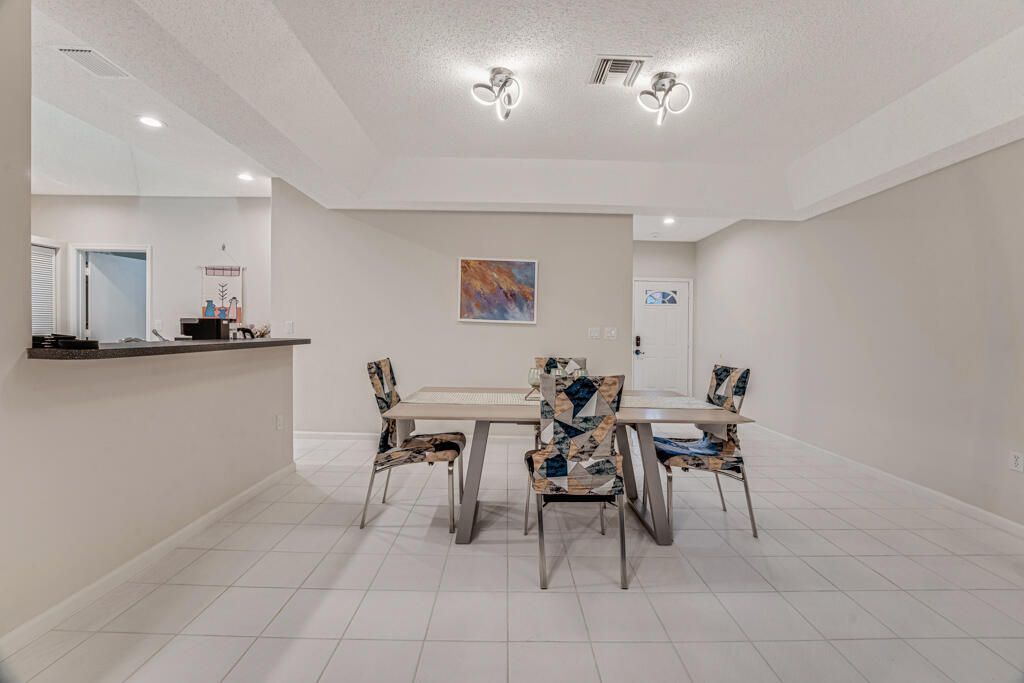 9998 Seacrest Circle, Unit C, Boynton Beach, FL 33437 Photo