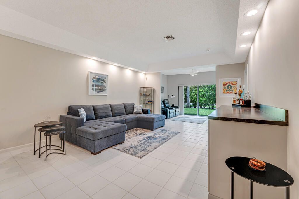 9998 Seacrest Circle, Unit C, Boynton Beach, FL 33437 Photo