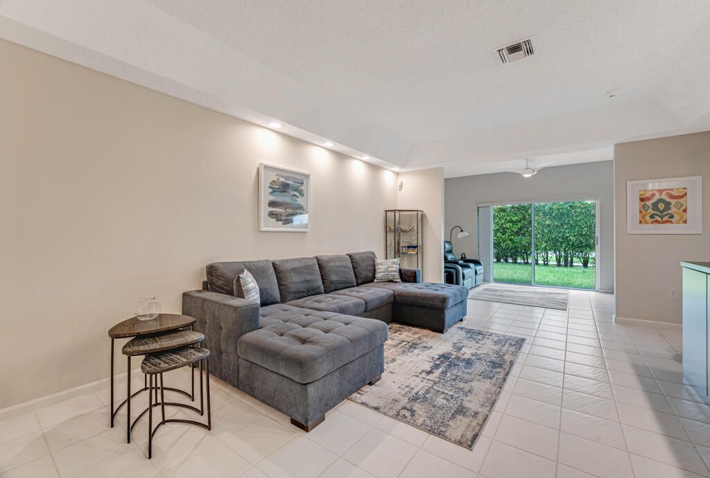 9998 Seacrest Circle, Unit C, Boynton Beach, FL 33437 Photo