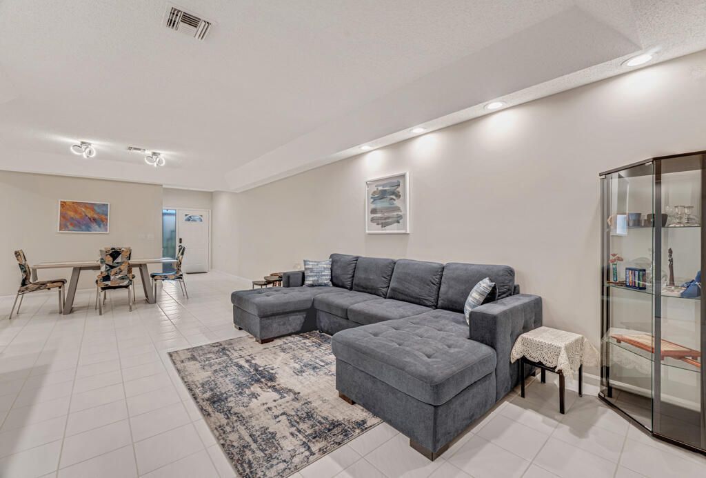 9998 Seacrest Circle, Unit C, Boynton Beach, FL 33437 Photo