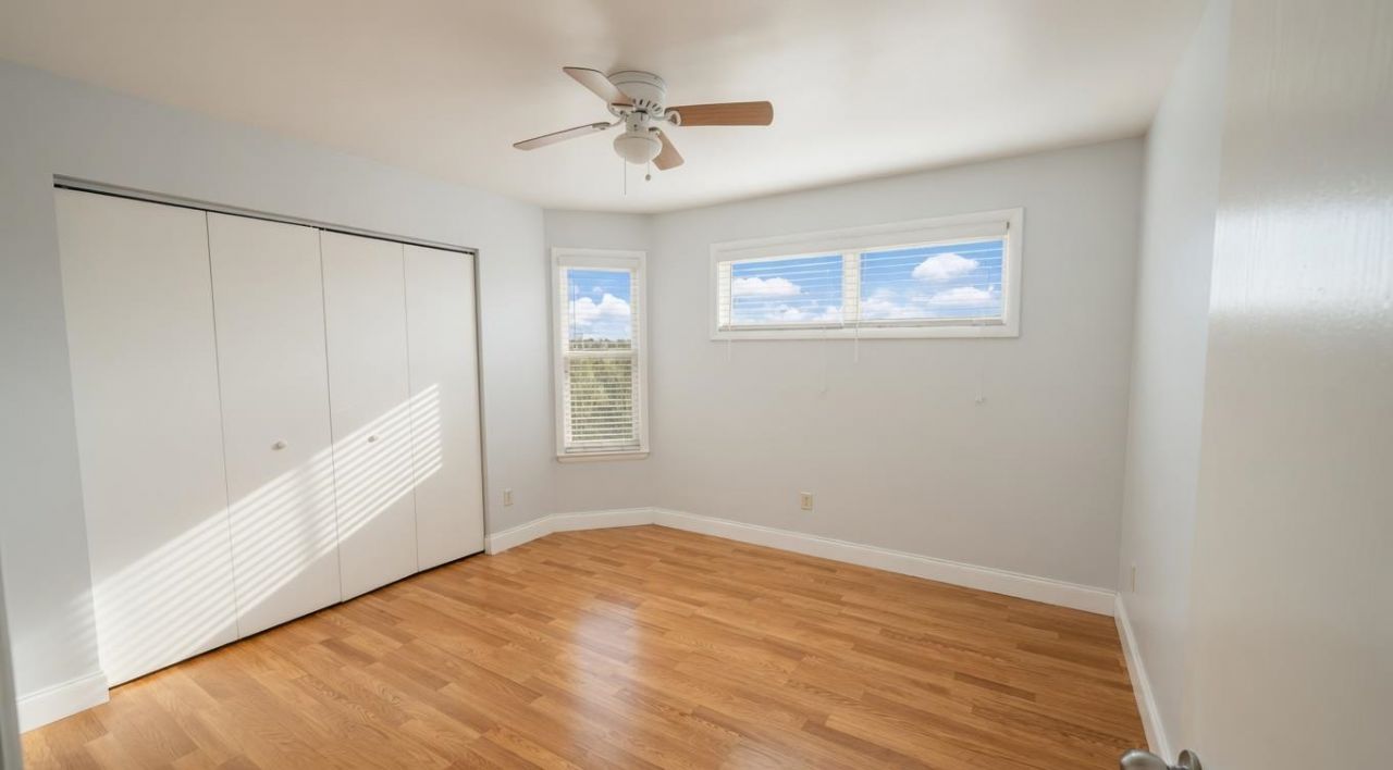 2000 Greens Blvd.  Photo 13