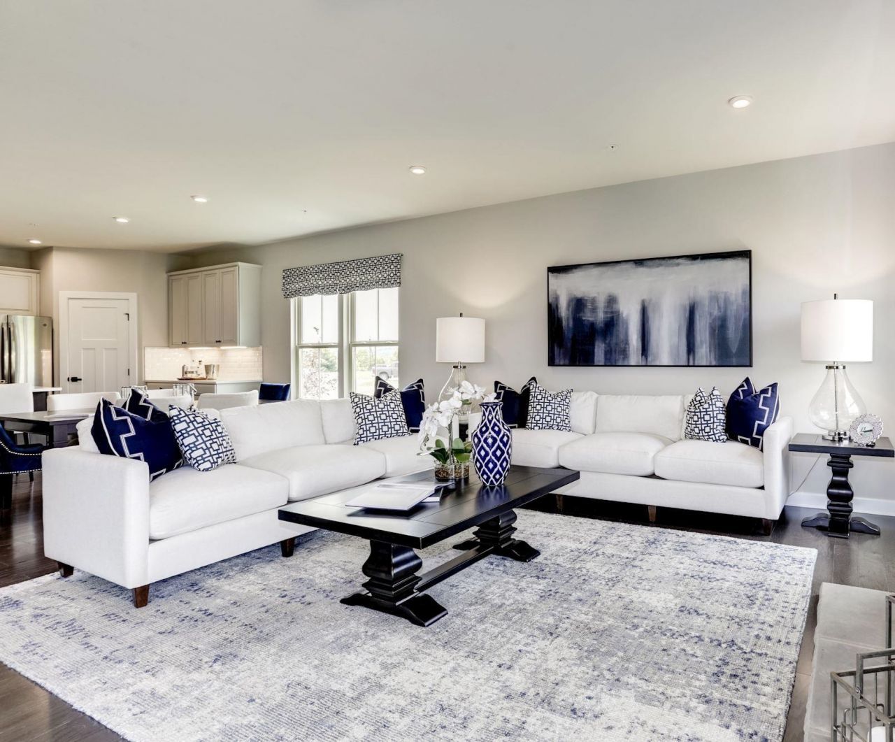 2377 Vera Way  Photo 4