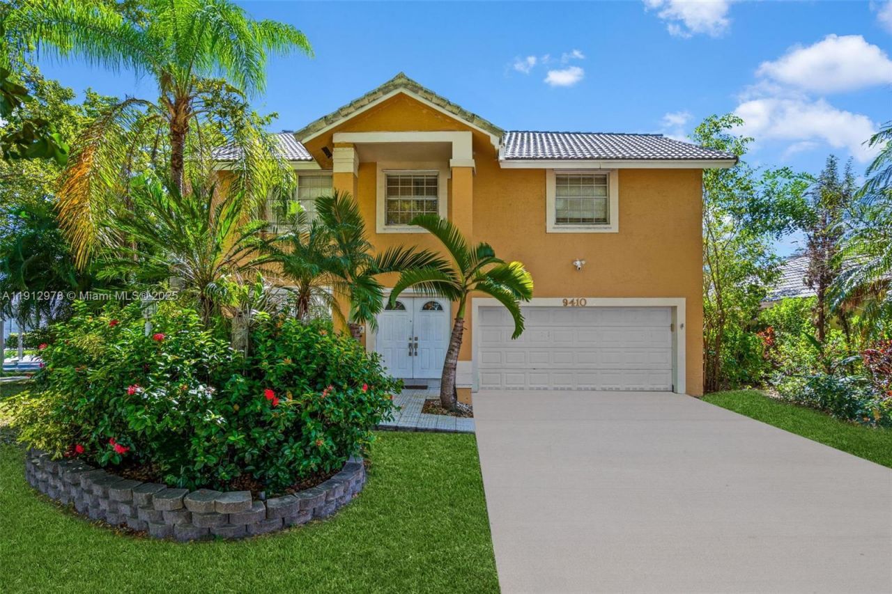 9410 SW 212th Ter, Cutler Bay, FL 33189 Photo