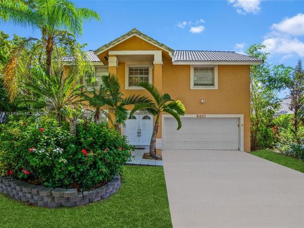 9410 SW 212th Ter , Cutler Bay, FL 33189