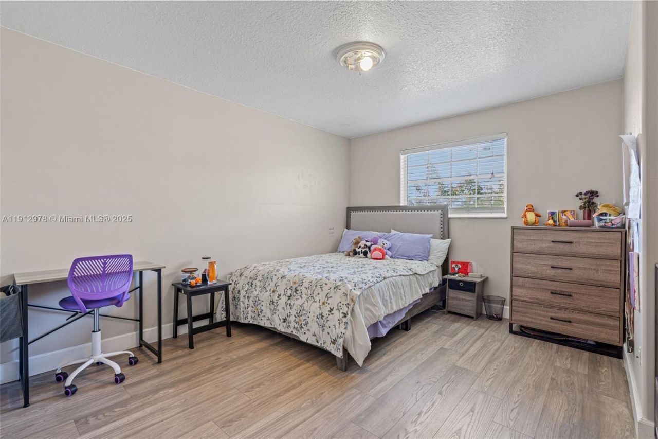 9410 SW 212th Ter, Cutler Bay, FL 33189 Photo