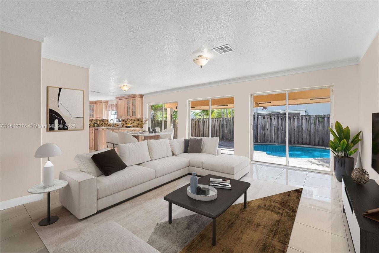 9410 SW 212th Ter, Cutler Bay, FL 33189 Photo