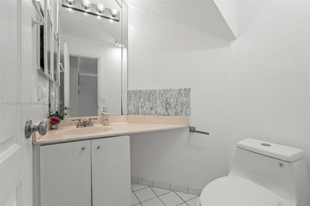 9410 SW 212th Ter, Cutler Bay, FL 33189 Photo