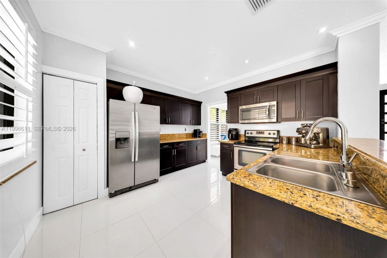 3002 SW 147th Ct, Miami, FL 33185 Photo