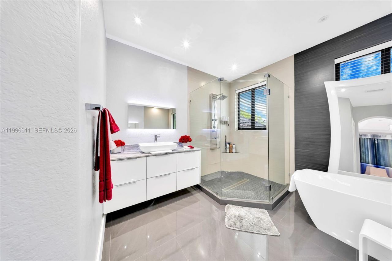 3002 SW 147th Ct, Miami, FL 33185 Photo