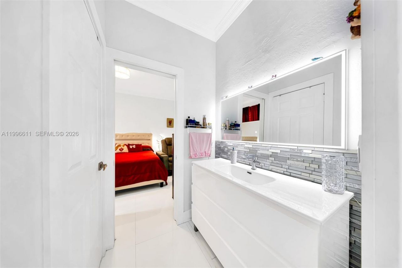 3002 SW 147th Ct, Miami, FL 33185 Photo