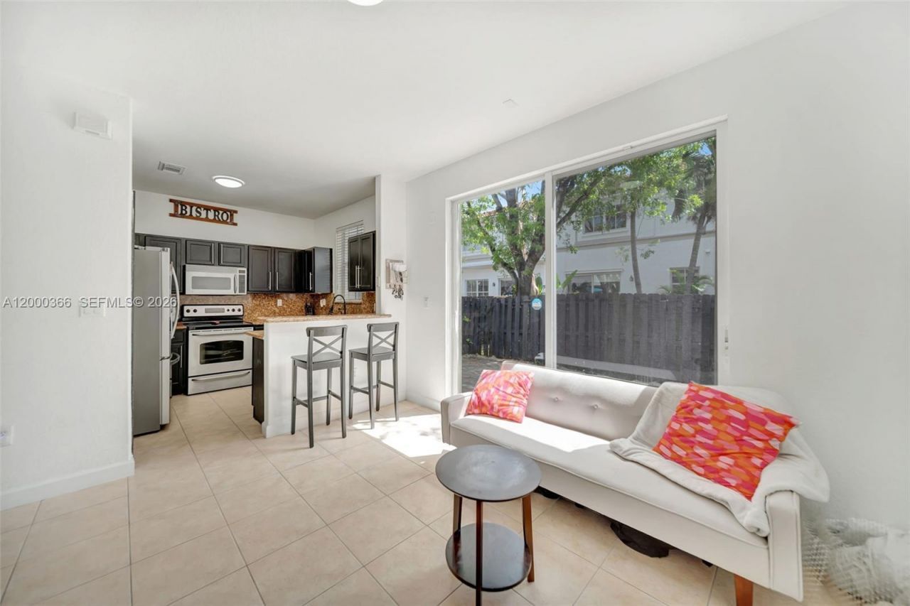 7855 NW 110th Ave, Doral, FL 33178 Photo