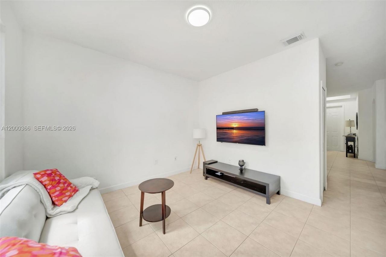7855 NW 110th Ave, Doral, FL 33178 Photo