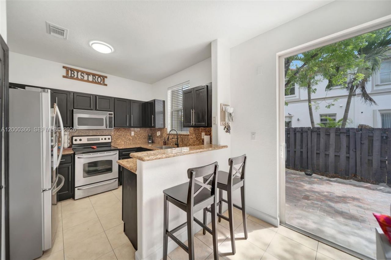 7855 NW 110th Ave, Doral, FL 33178 Photo