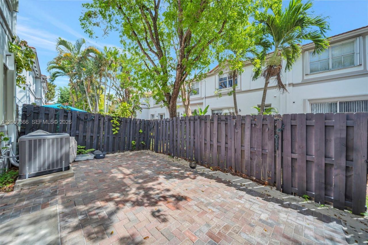 7855 NW 110th Ave, Doral, FL 33178 Photo