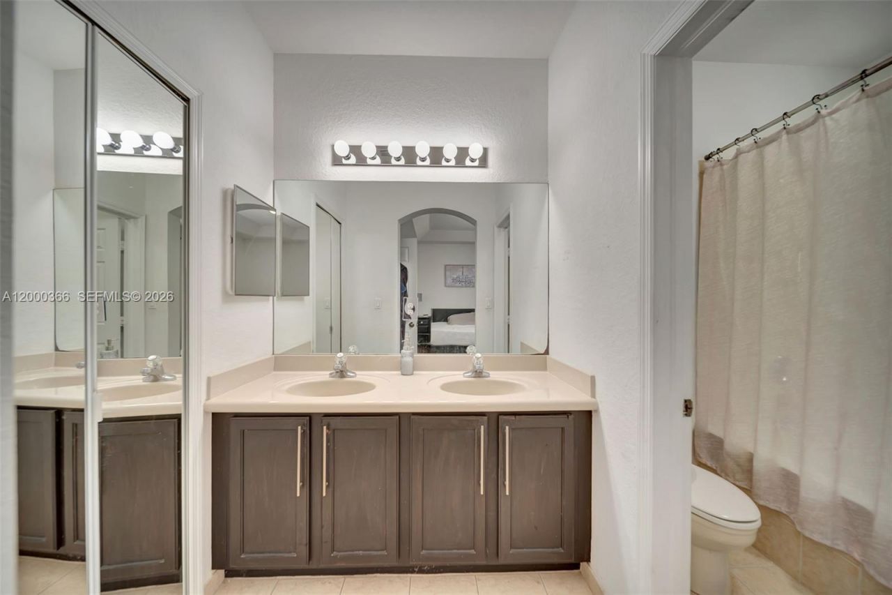 7855 NW 110th Ave, Doral, FL 33178 Photo