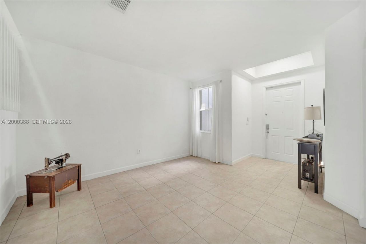 7855 NW 110th Ave, Doral, FL 33178 Photo