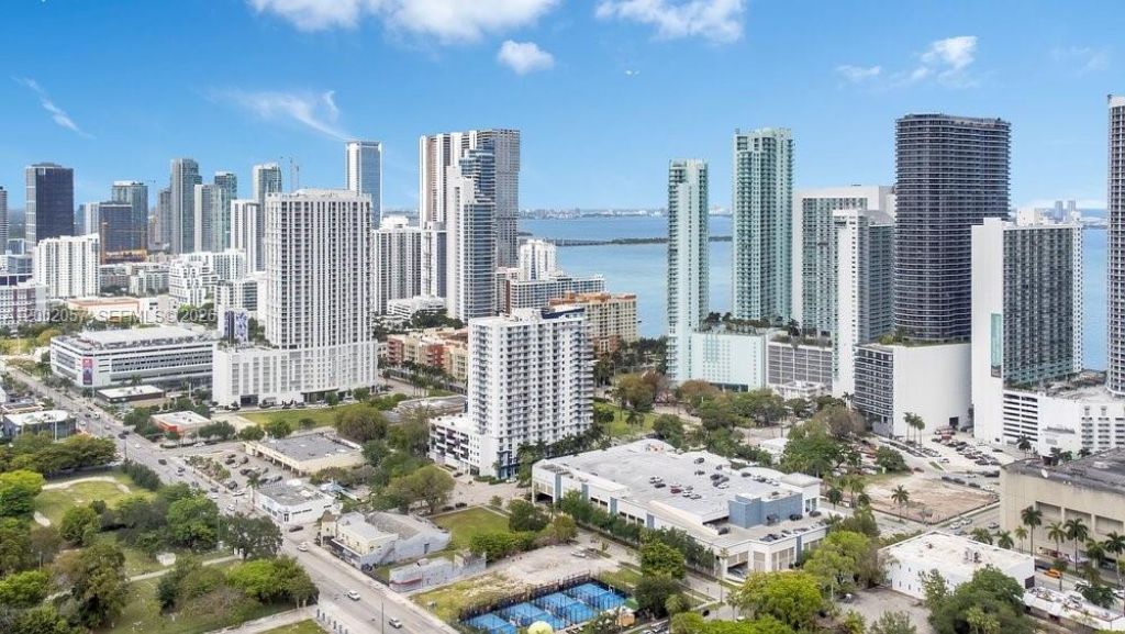 1600 NE 1st Ave, Unit 1601, Miami, FL 33132 Photo