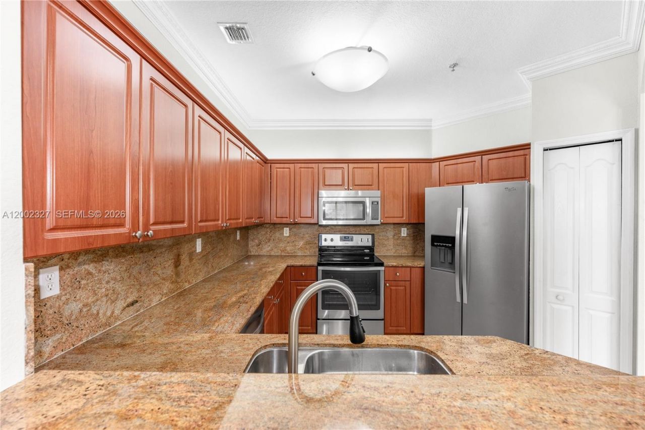 8964 W Flagler St, Unit 206, Miami, FL 33174 Photo