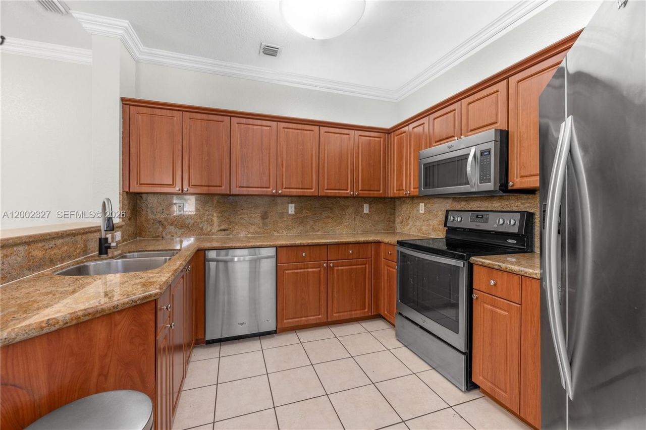 8964 W Flagler St, Unit 206, Miami, FL 33174 Photo