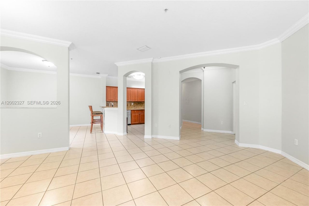 8964 W Flagler St, Unit 206, Miami, FL 33174 Photo