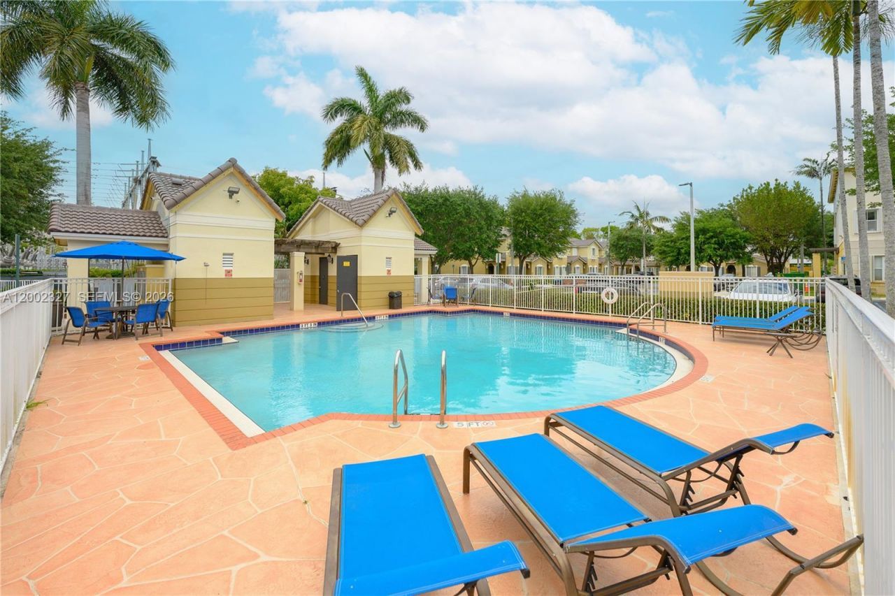 8964 W Flagler St, Unit 206, Miami, FL 33174 Photo