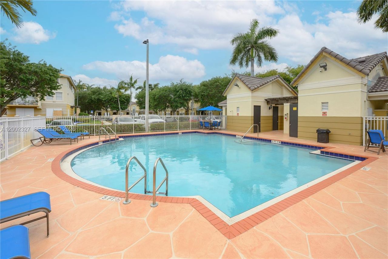 8964 W Flagler St, Unit 206, Miami, FL 33174 Photo