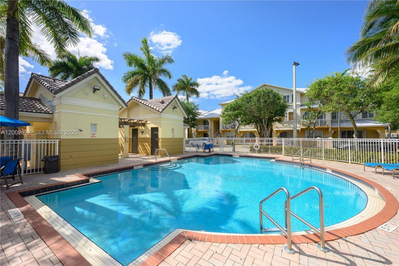 8964 W Flagler St, Unit 206, Miami, FL 33174 Photo