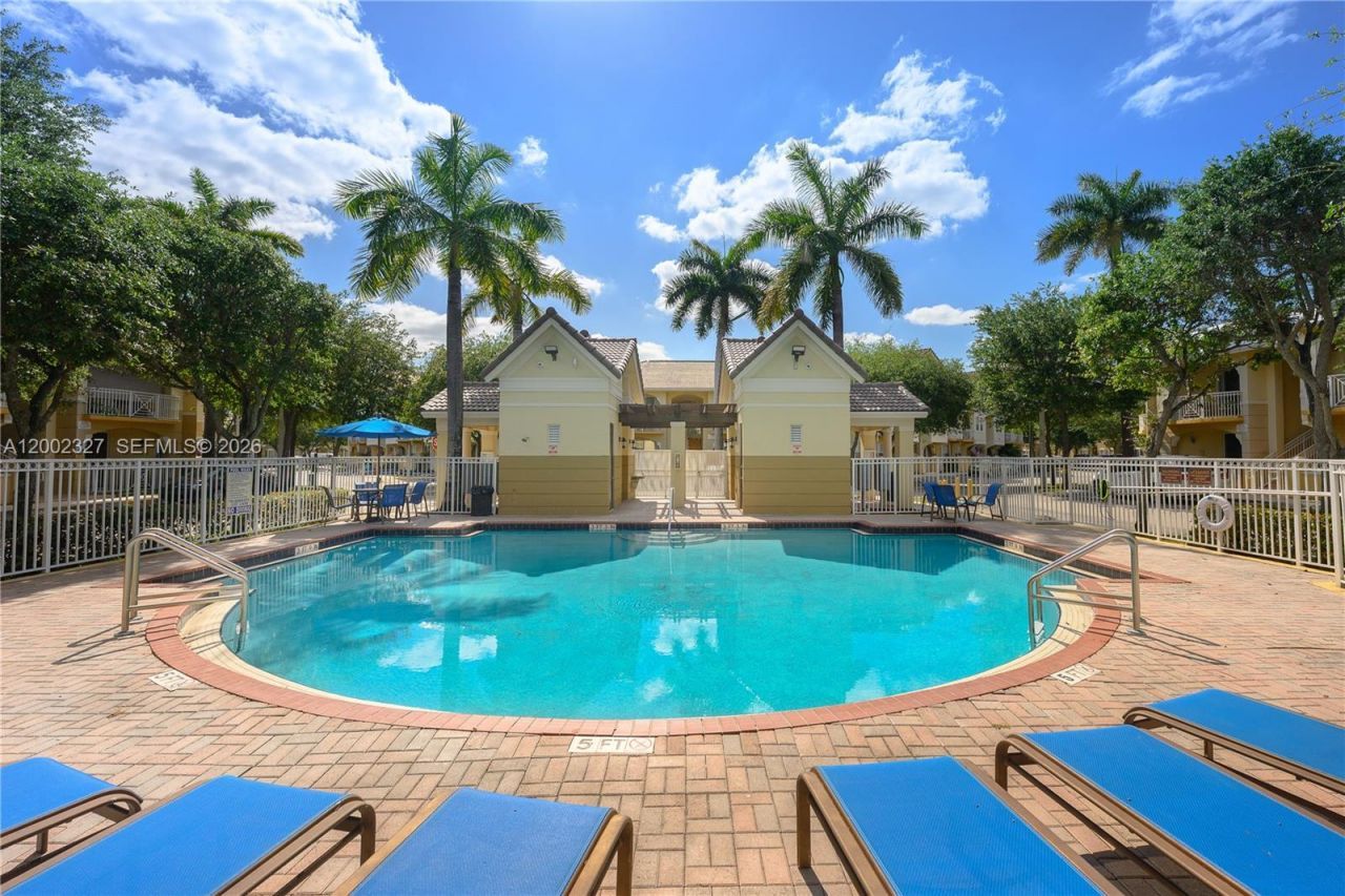 8964 W Flagler St, Unit 206, Miami, FL 33174 Photo