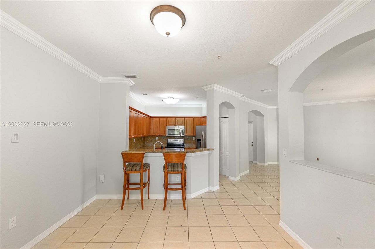 8964 W Flagler St, Unit 206, Miami, FL 33174 Photo