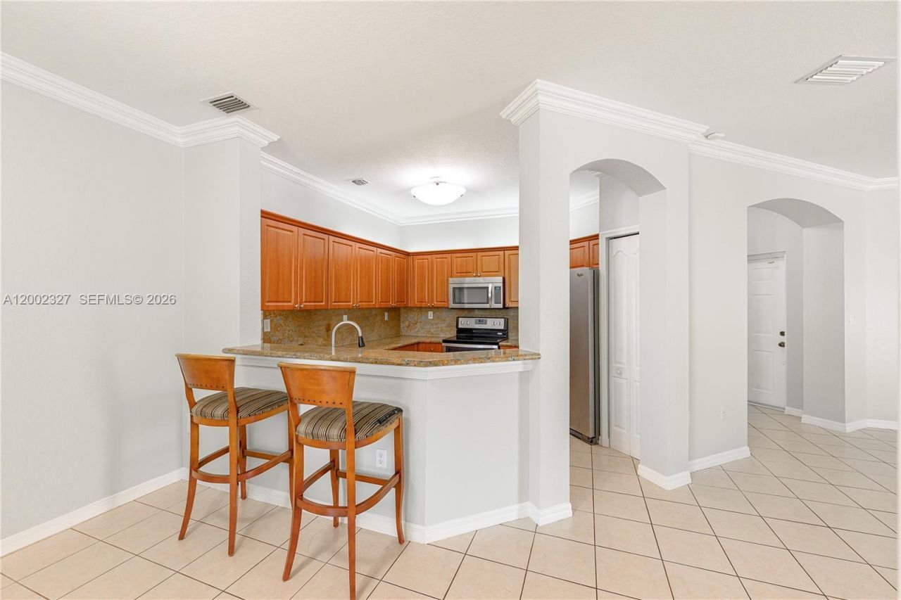 8964 W Flagler St, Unit 206, Miami, FL 33174 Photo