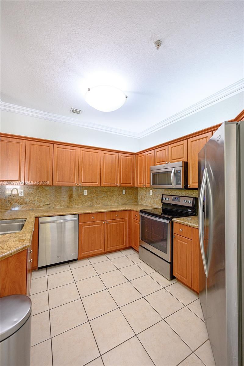8964 W Flagler St, Unit 206, Miami, FL 33174 Photo