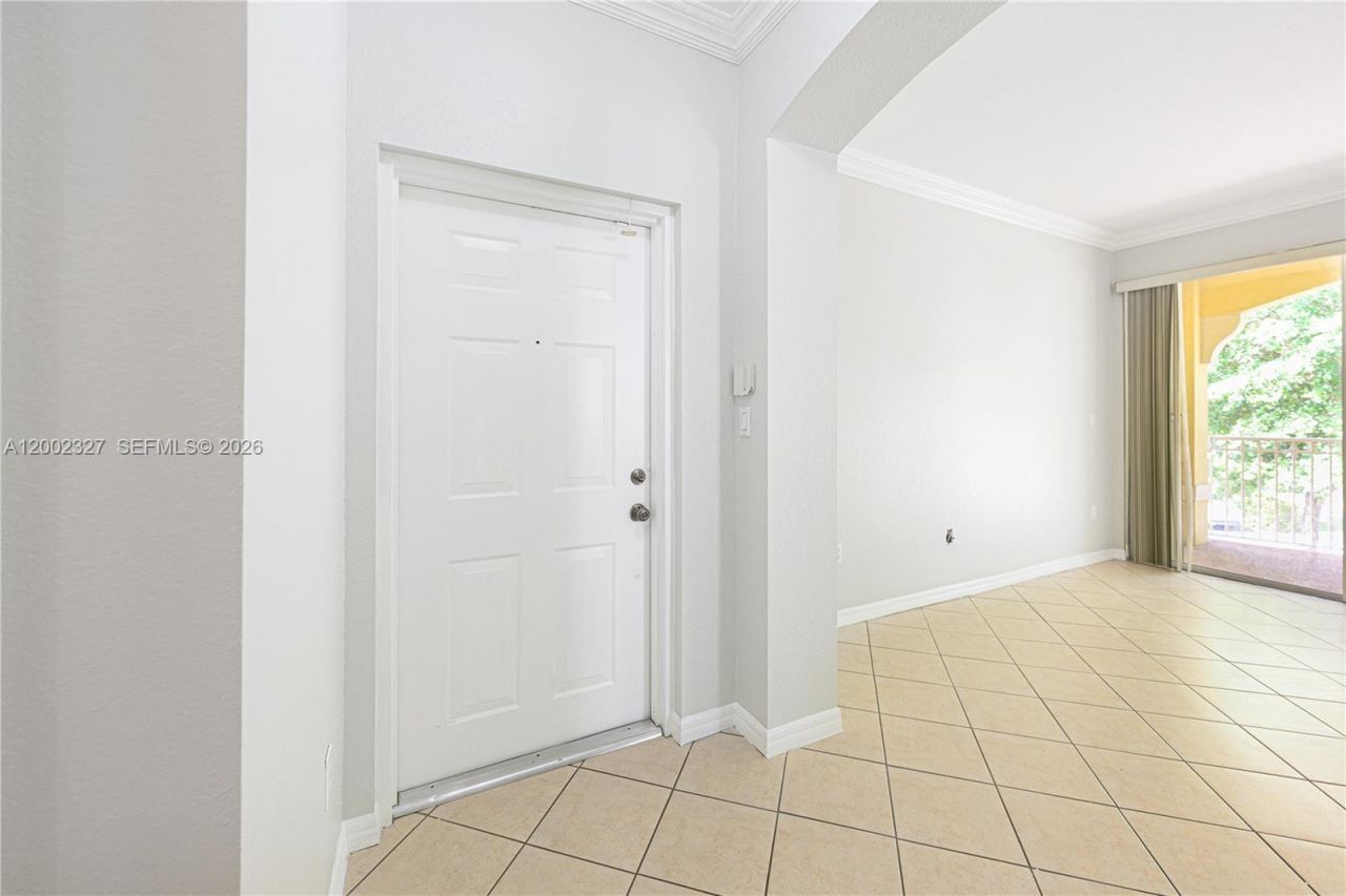 8964 W Flagler St, Unit 206, Miami, FL 33174 Photo