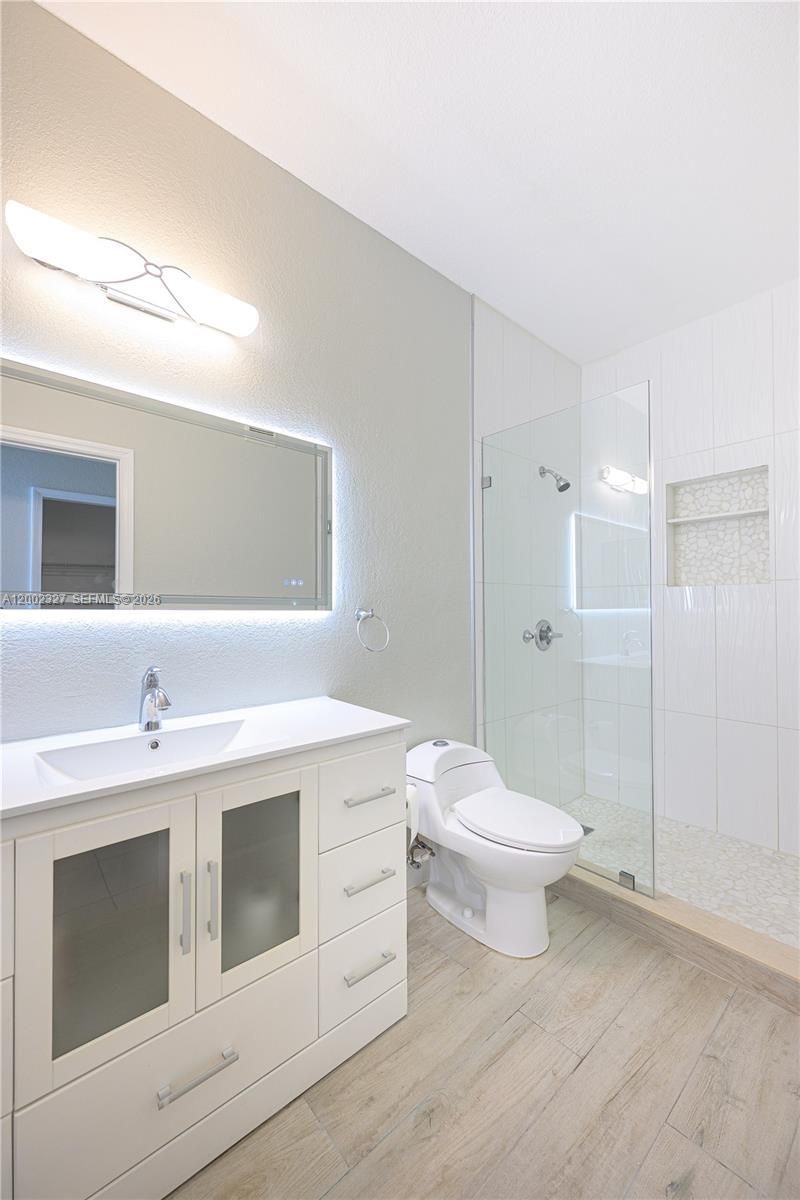 8964 W Flagler St, Unit 206, Miami, FL 33174 Photo