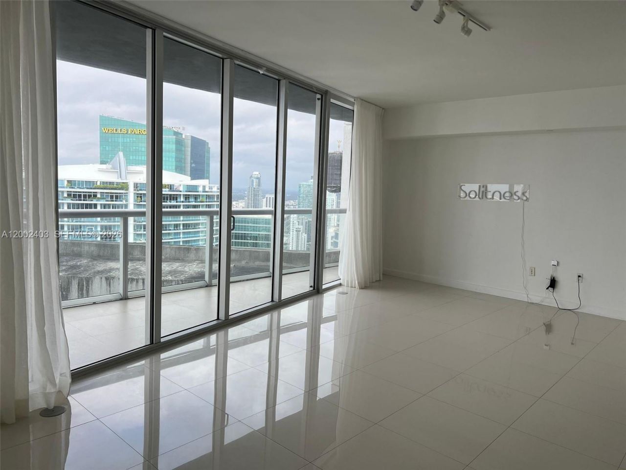 475 Brickell Ave, Unit 5508, Miami, FL 33131 Photo