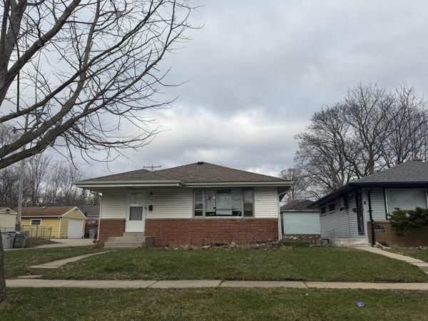 5821 N 70TH STREET, Milwaukee, WI 53218