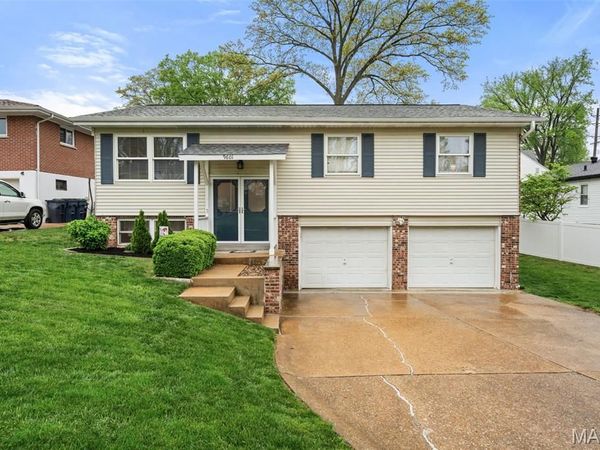 9601 Gallop Lane, Crestwood, MO 63126