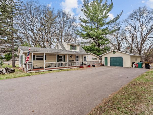 815 333rd Avenue NE, Cambridge, MN 55008