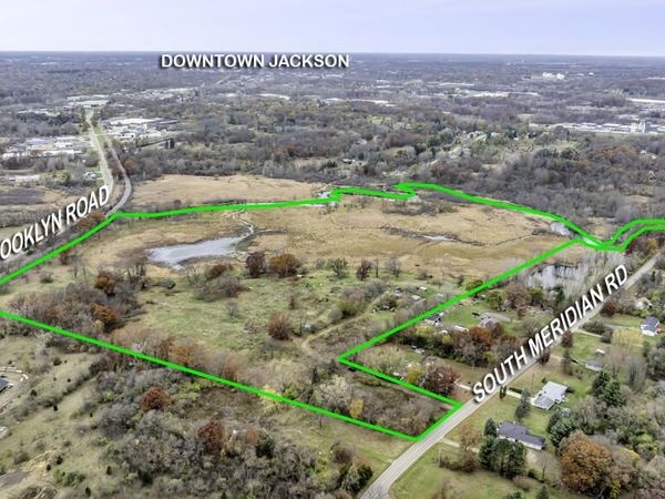 3400 S Meridian Road, Jackson, MI 49203