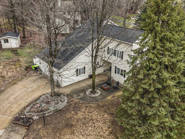 5578 Heritage Way, Traverse City, MI 49685