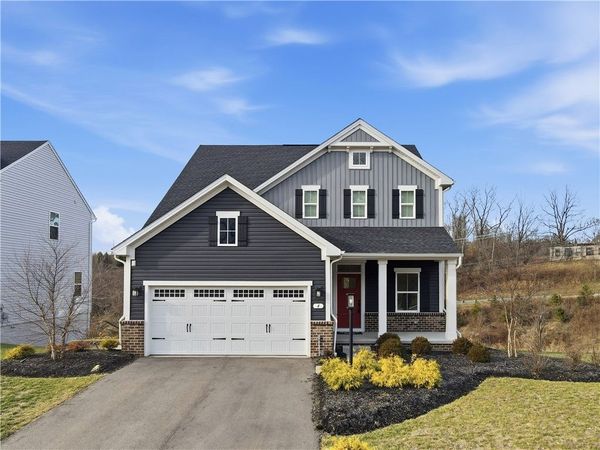 4 Dana Dr , Coraopolis, PA 15108