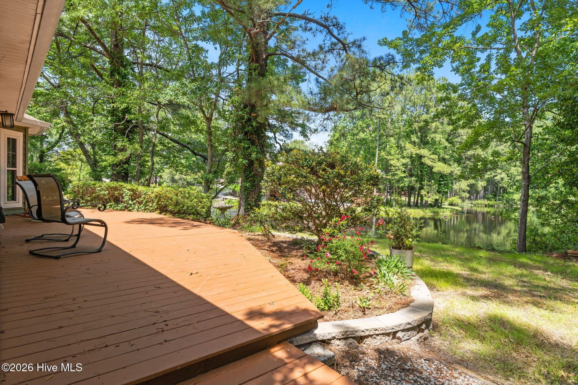 2490 Glen Drive Photo 11