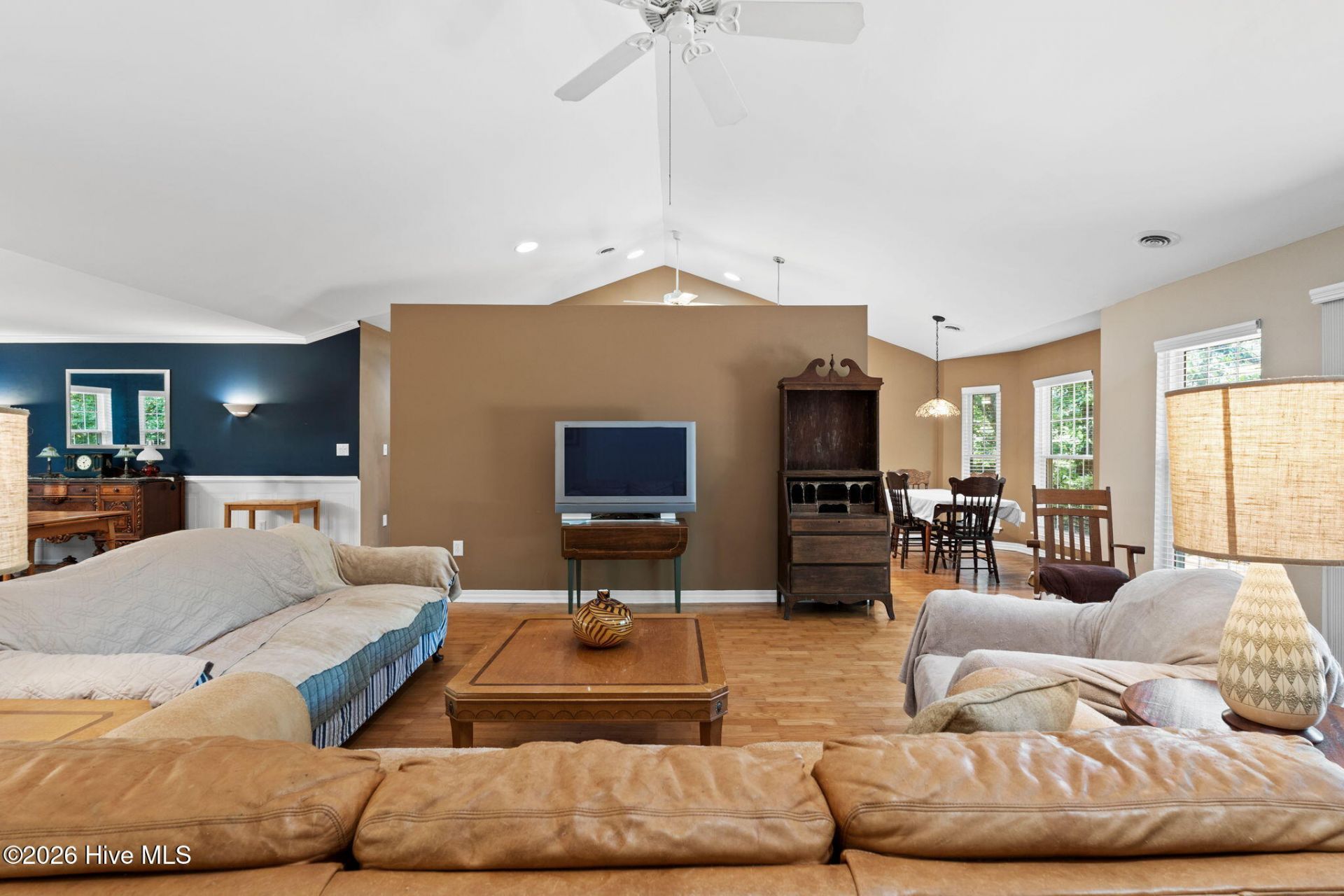 2490 Glen Drive Photo 26