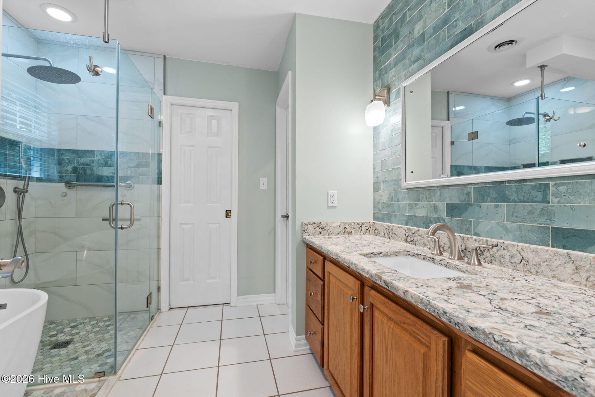 2490 Glen Drive Photo 41
