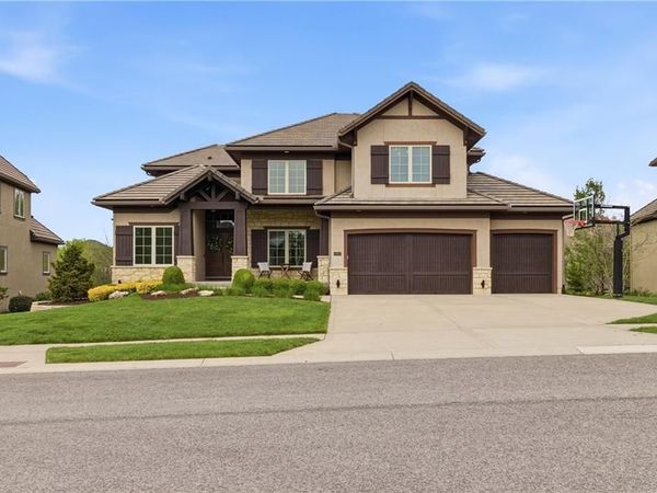 11604 W 164th Place, Overland Park, KS 66221